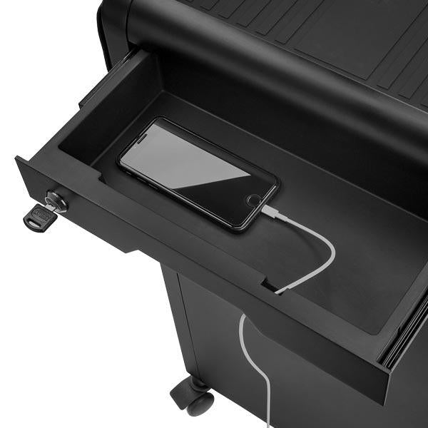 abschließbares Seitenfach des Colorationswagens