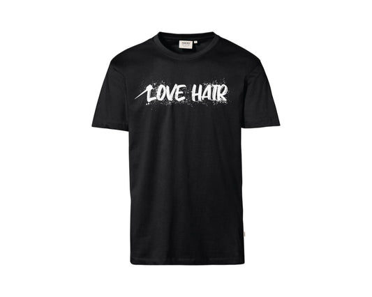 Schwarzes T-Sirt mit weißem Aufdruck "Love Hair" mit Haarfärbepinsel Optik.