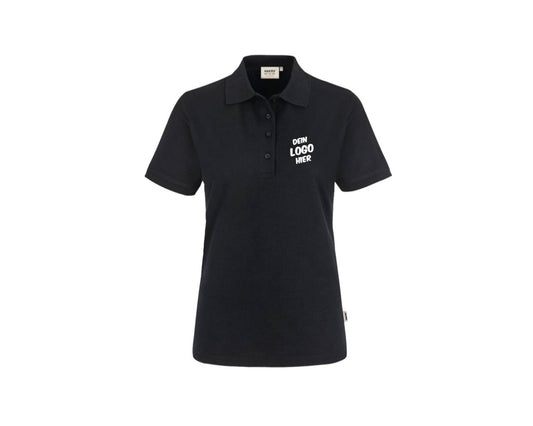 Schwarzes Polo-Shirt (Vorderseite) mit weißem Aufdruck auf der linken Brustseite "Dein Logo hier".